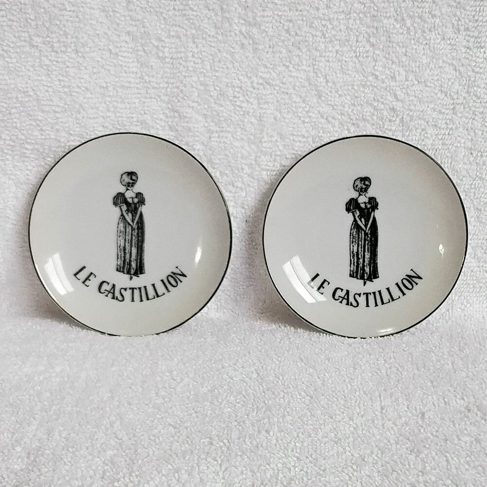 Pair of Montreal-Le Castillioon Hanging Plates With String Holls!!